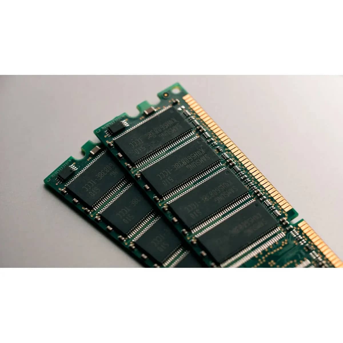 A DDR5 SO-DIMM laptop memory module